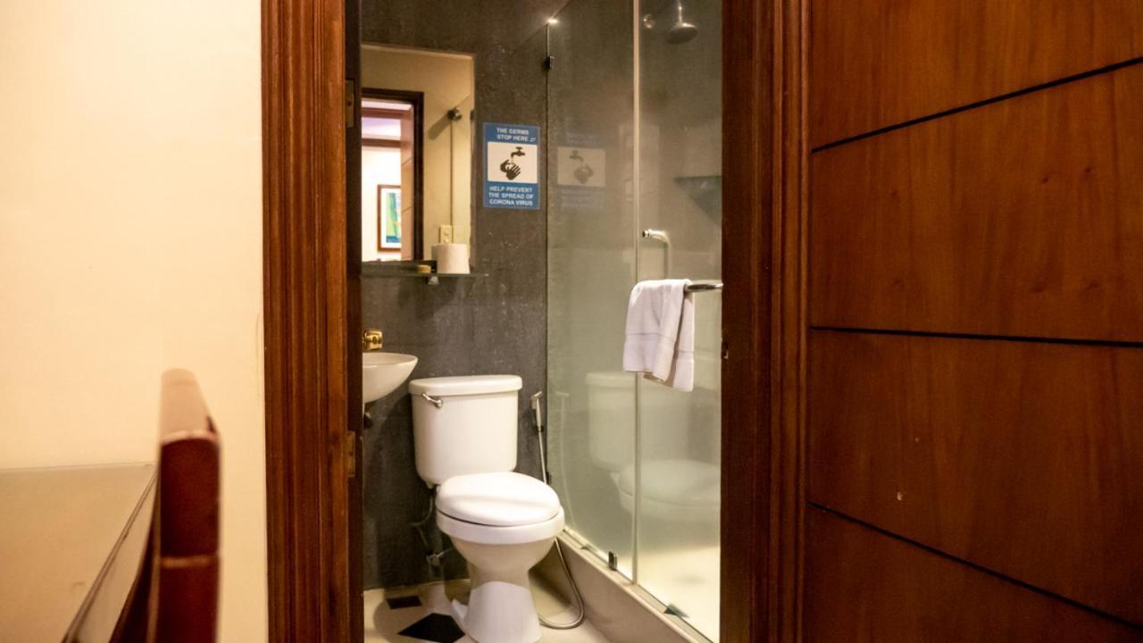 Fields Palace Hotel アンヘレス エクステリア 写真