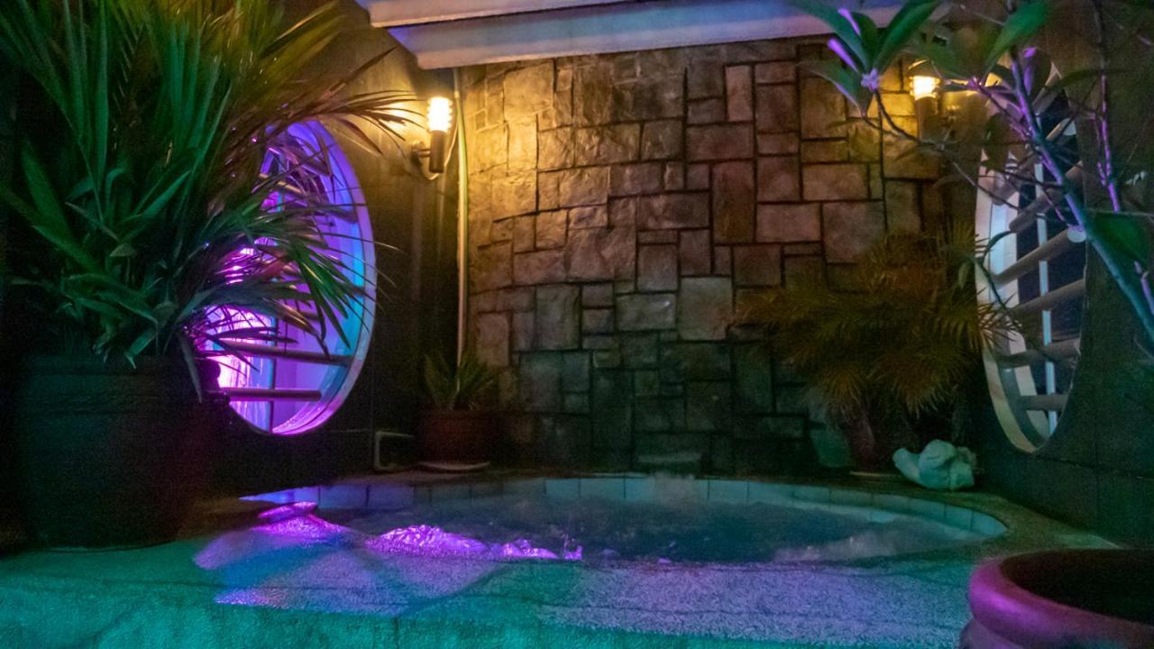 Fields Palace Hotel アンヘレス エクステリア 写真