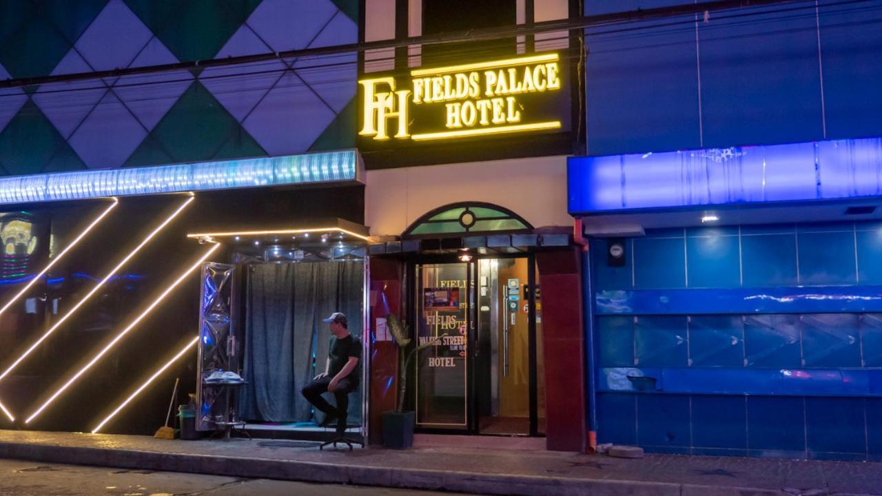 Fields Palace Hotel アンヘレス エクステリア 写真