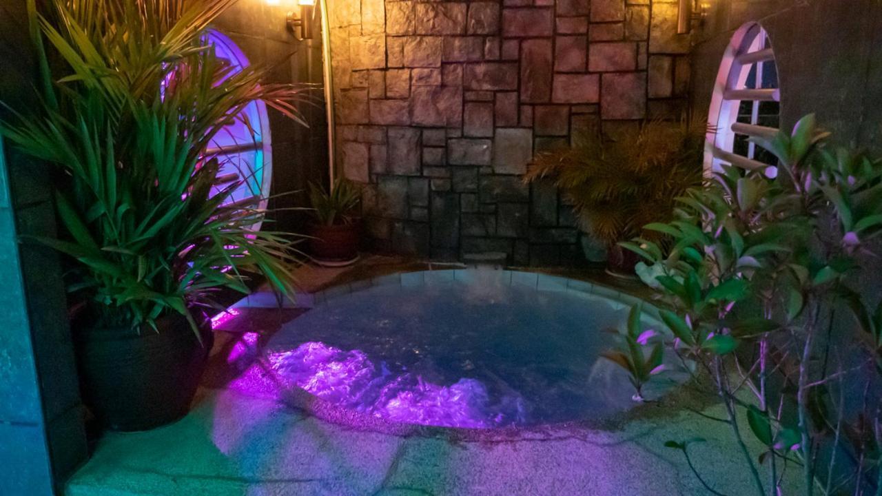 Fields Palace Hotel アンヘレス エクステリア 写真